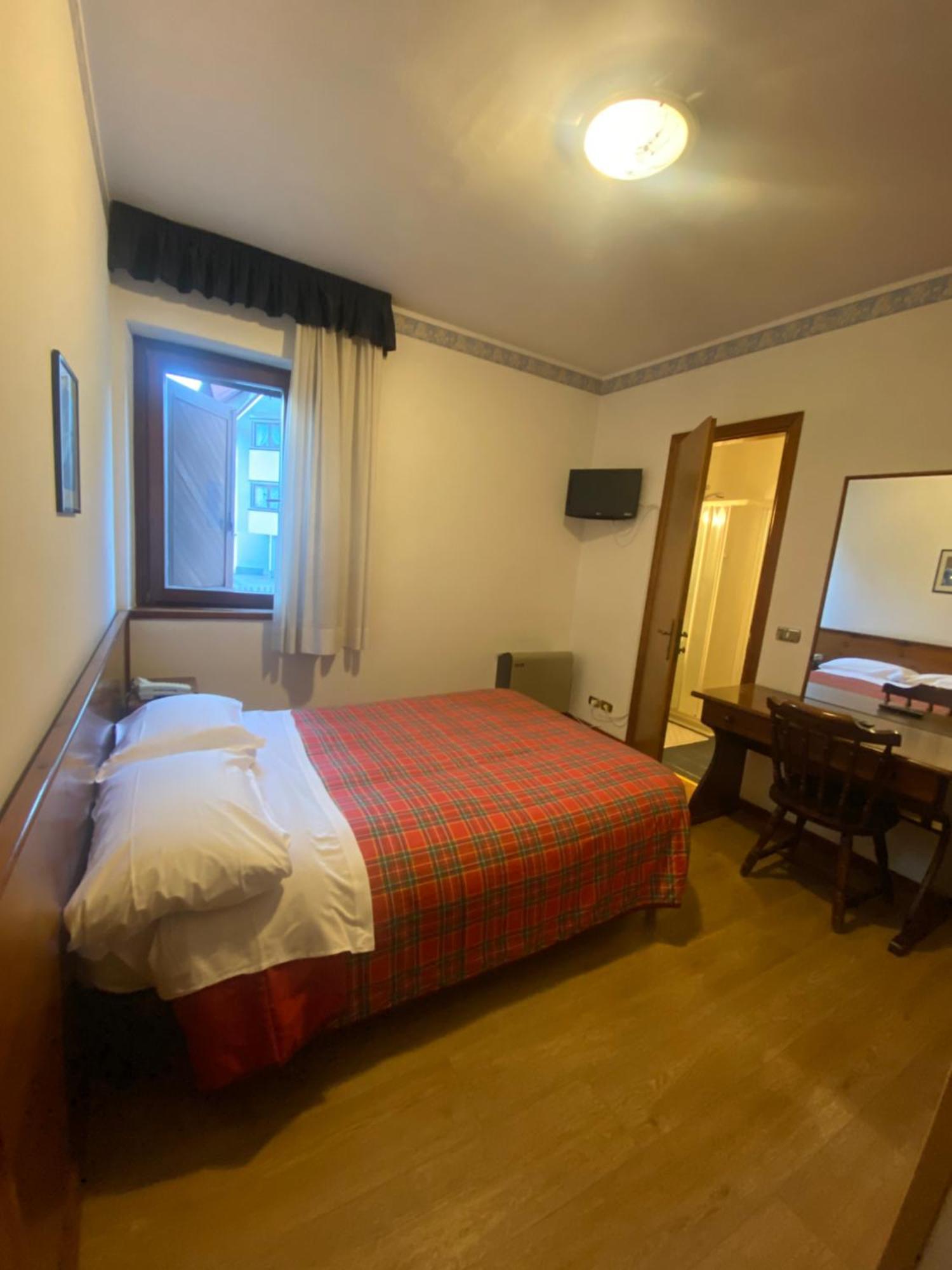 Hotel International Тарвизио Екстериор снимка