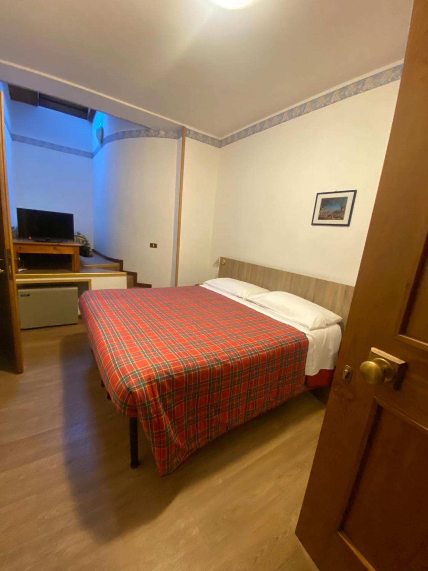 Hotel International Тарвизио Екстериор снимка