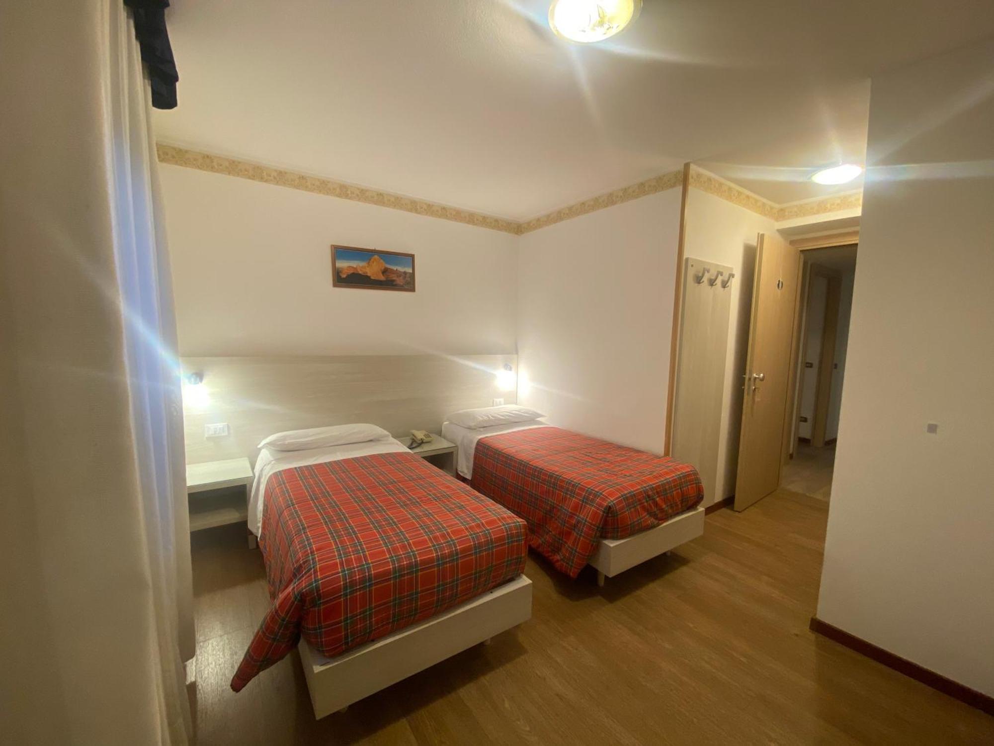 Hotel International Тарвизио Екстериор снимка